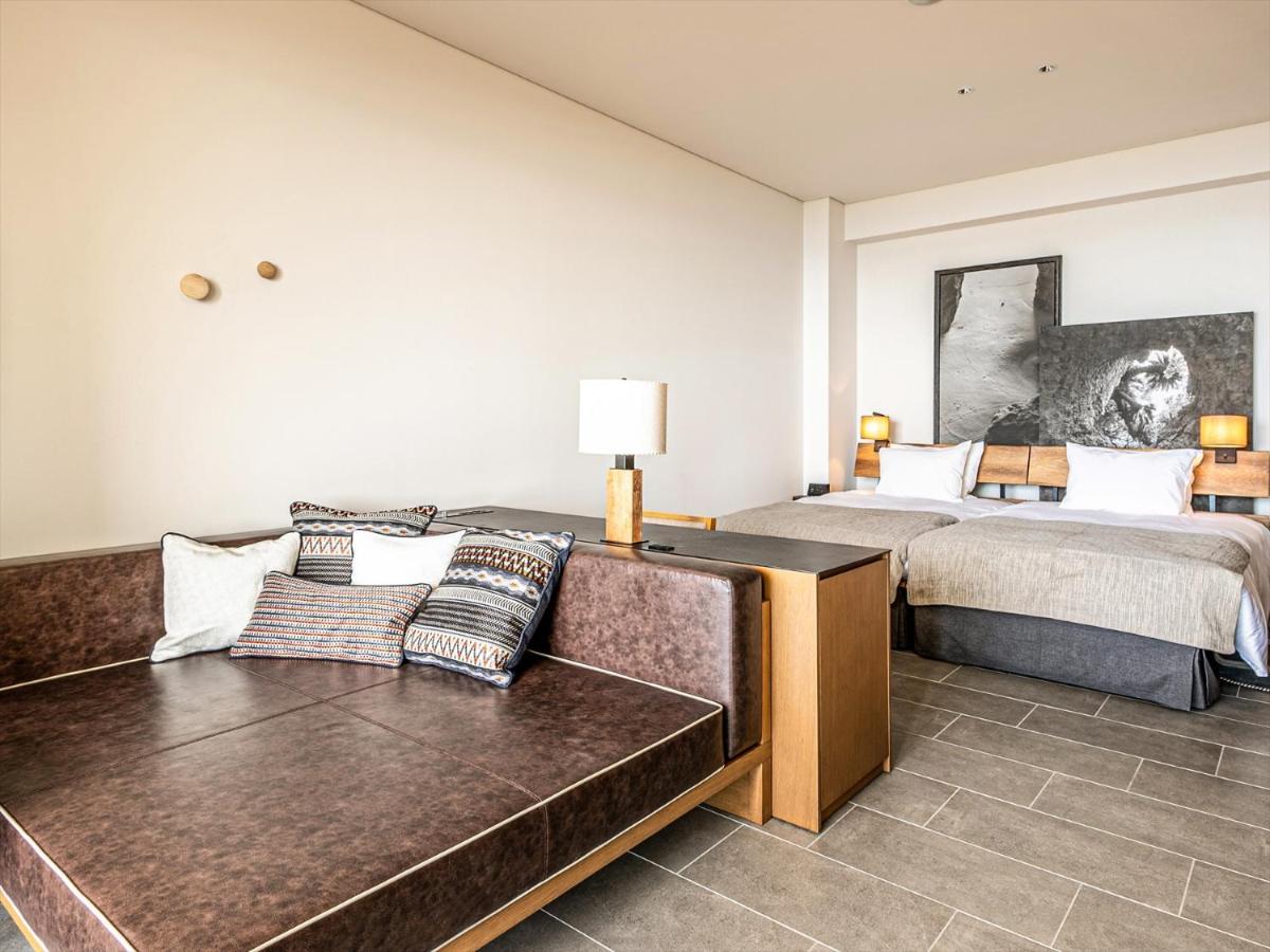 One Suite The Grand Nakijin Exteriör bild